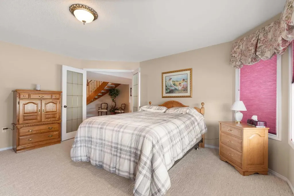 22 Turner Crescent SE Medicine Hat AB T1B4K9