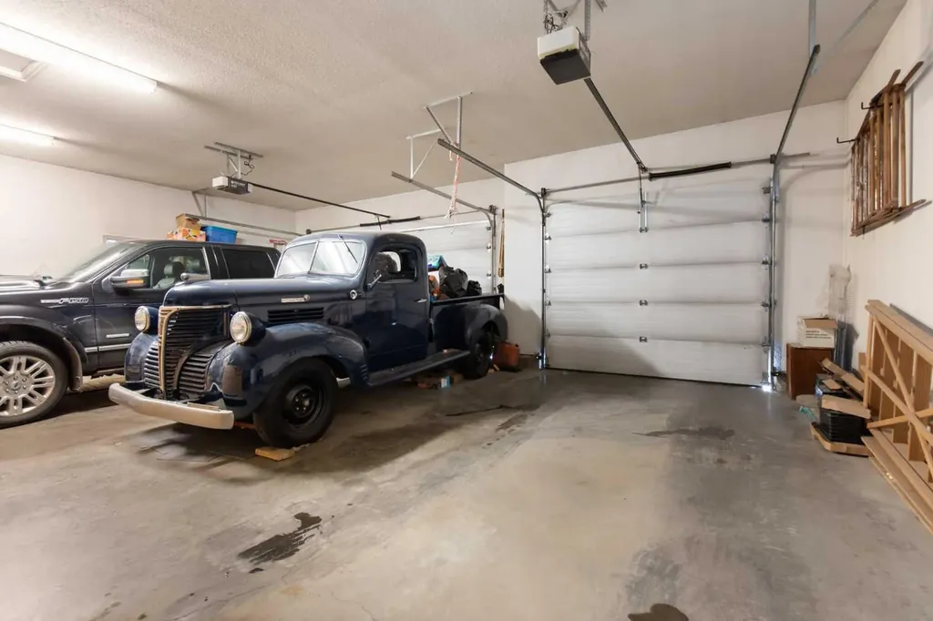 22 Turner Crescent SE Medicine Hat AB T1B4K9