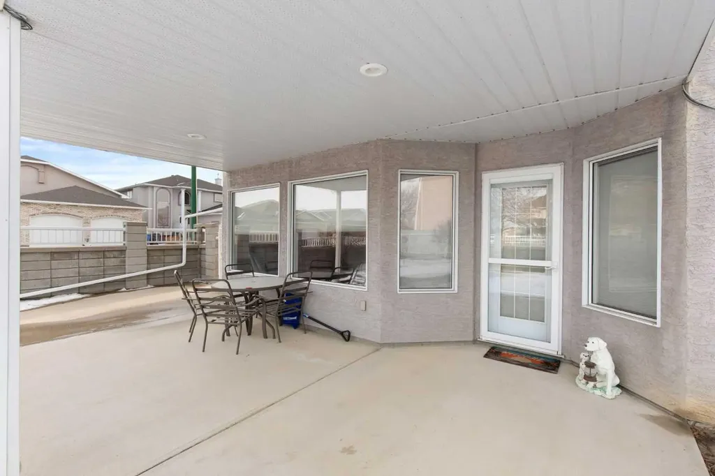 22 Turner Crescent SE Medicine Hat AB T1B4K9