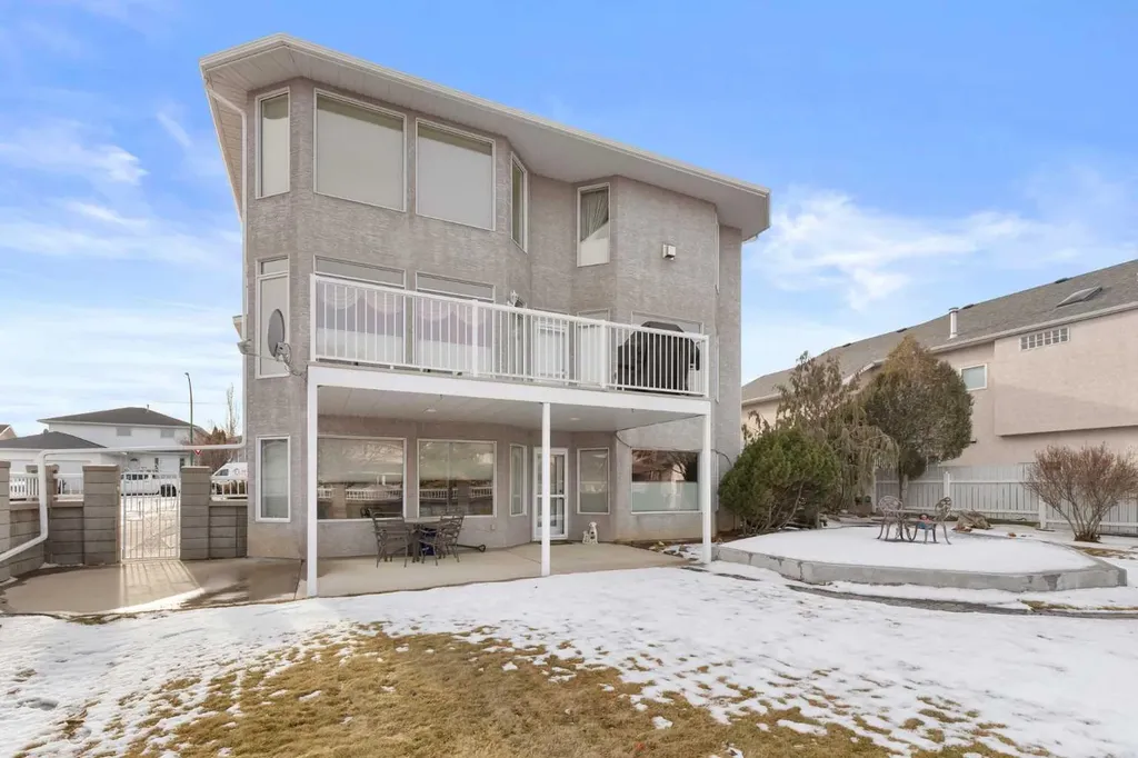 22 Turner Crescent SE Medicine Hat AB T1B4K9