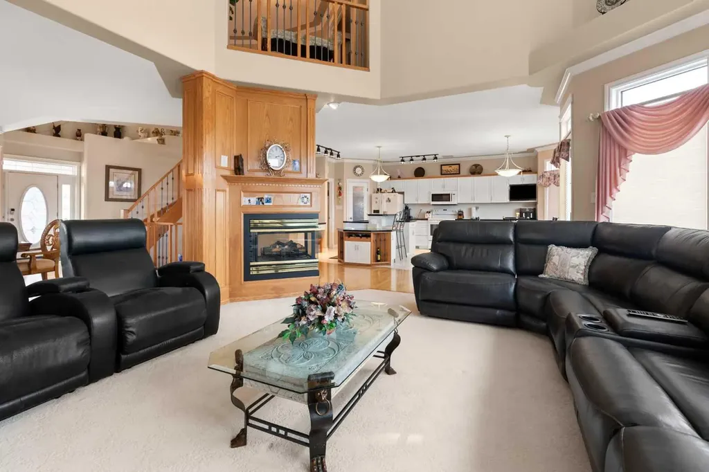 22 Turner Crescent SE Medicine Hat AB T1B4K9