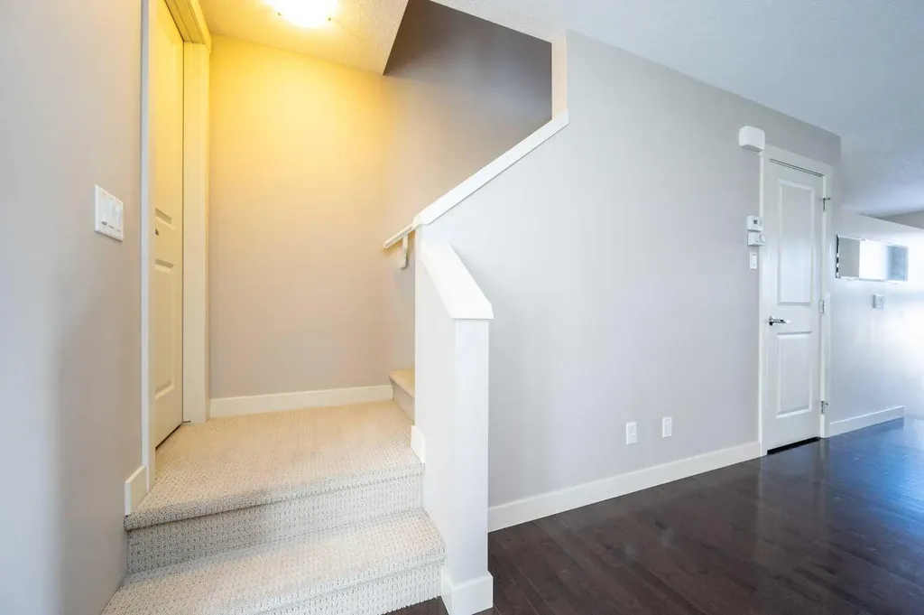 57 Aspen Hills Common SW Calgary AB T3H0R7