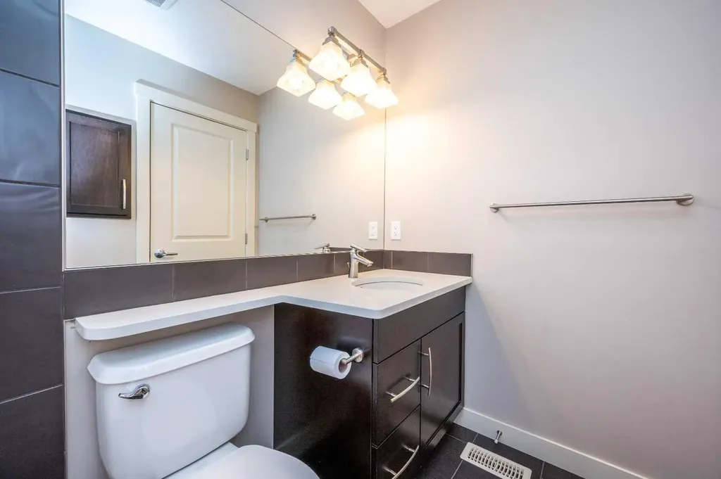 57 Aspen Hills Common SW Calgary AB T3H0R7