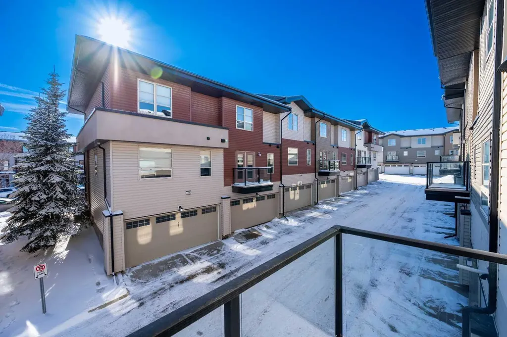 57 Aspen Hills Common SW Calgary AB T3H0R7