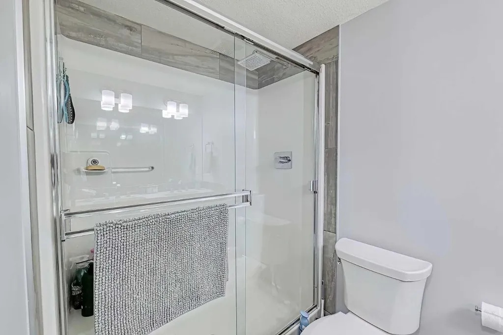450 Kincora Glen Road NW Calgary AB T3R 1S2