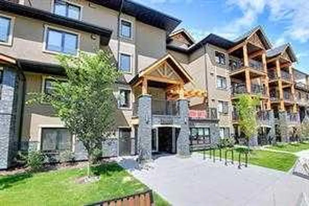 450 Kincora Glen Road NW Calgary AB T3R 1S2