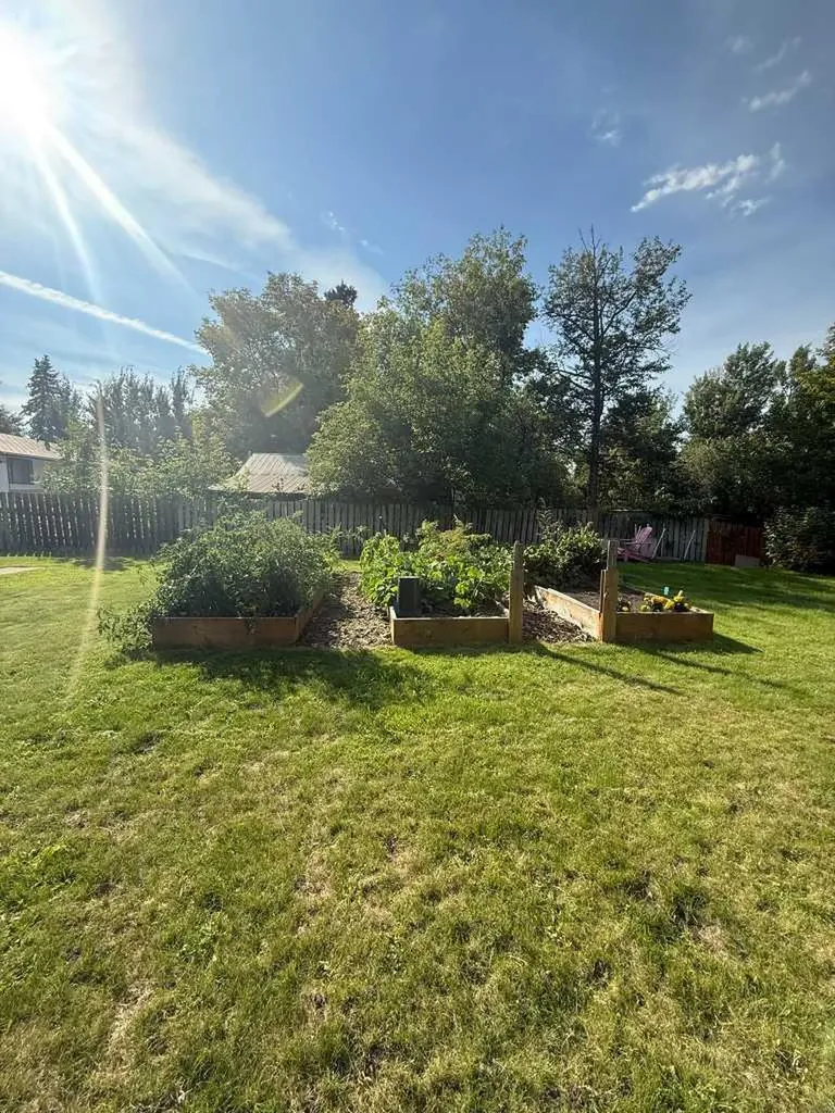 4334 53 Avenue High Prairie AB T0G 1E0