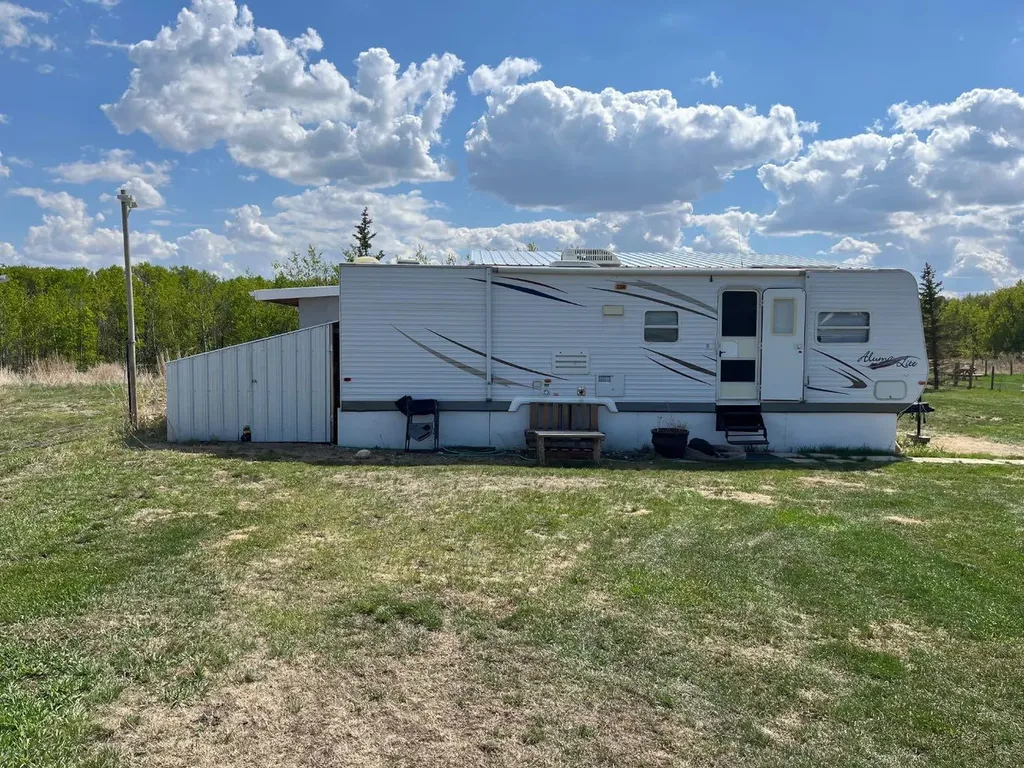 15 Ranch Road White Sands AB T0C2L0