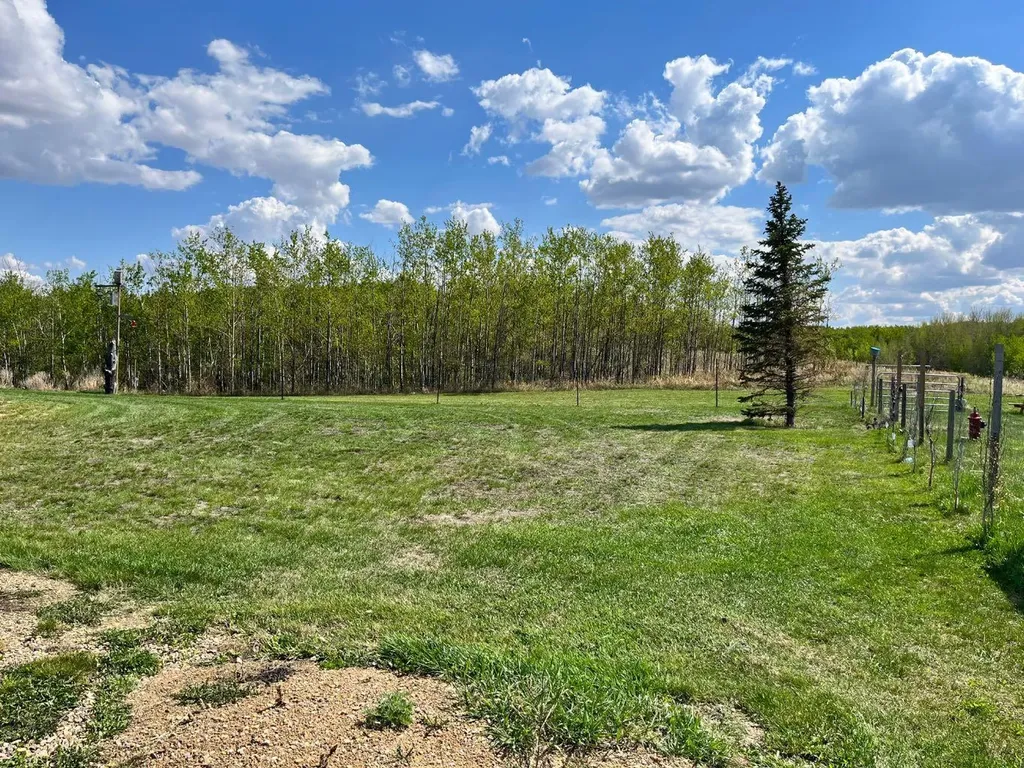 15 Ranch Road White Sands AB T0C2L0