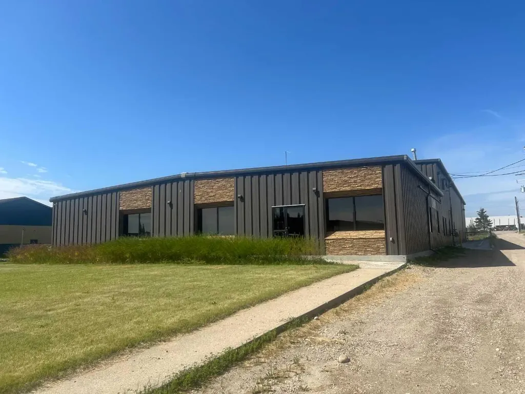 308 56 Street Edson AB T7E 1L6