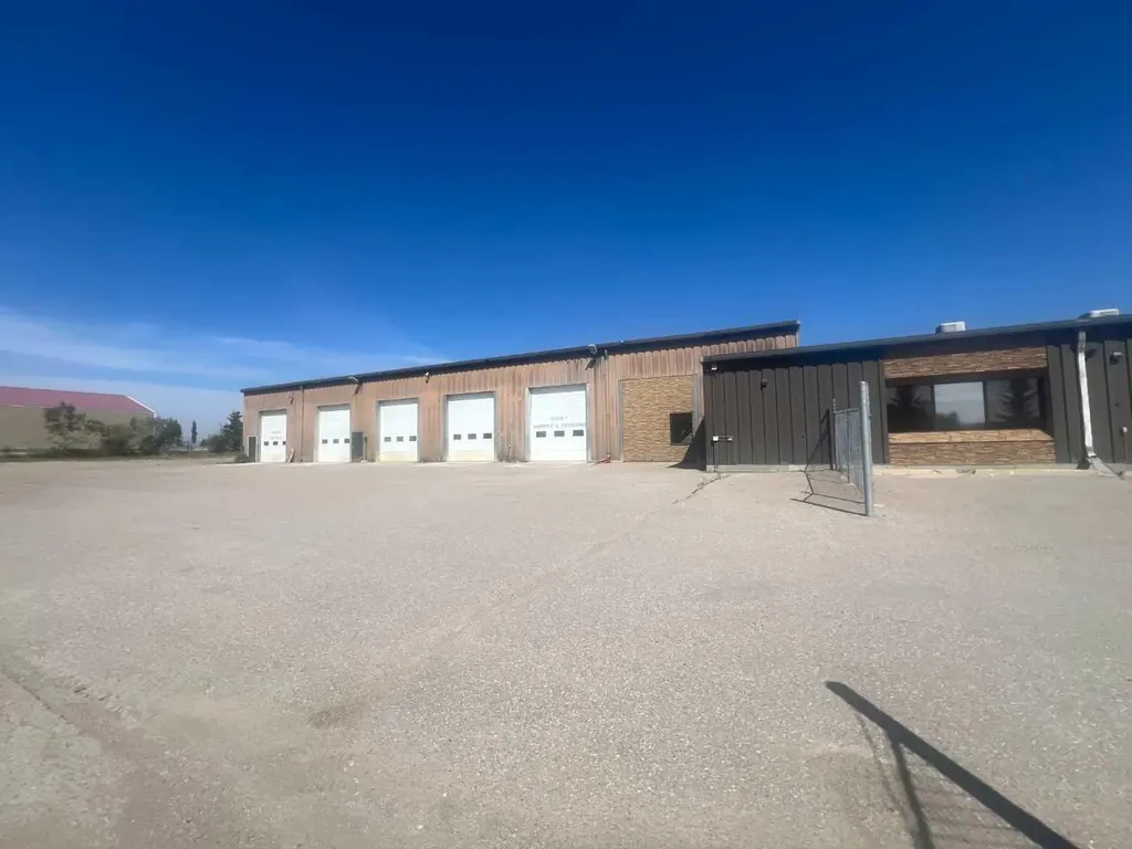 308 56 Street Edson AB T7E 1L6