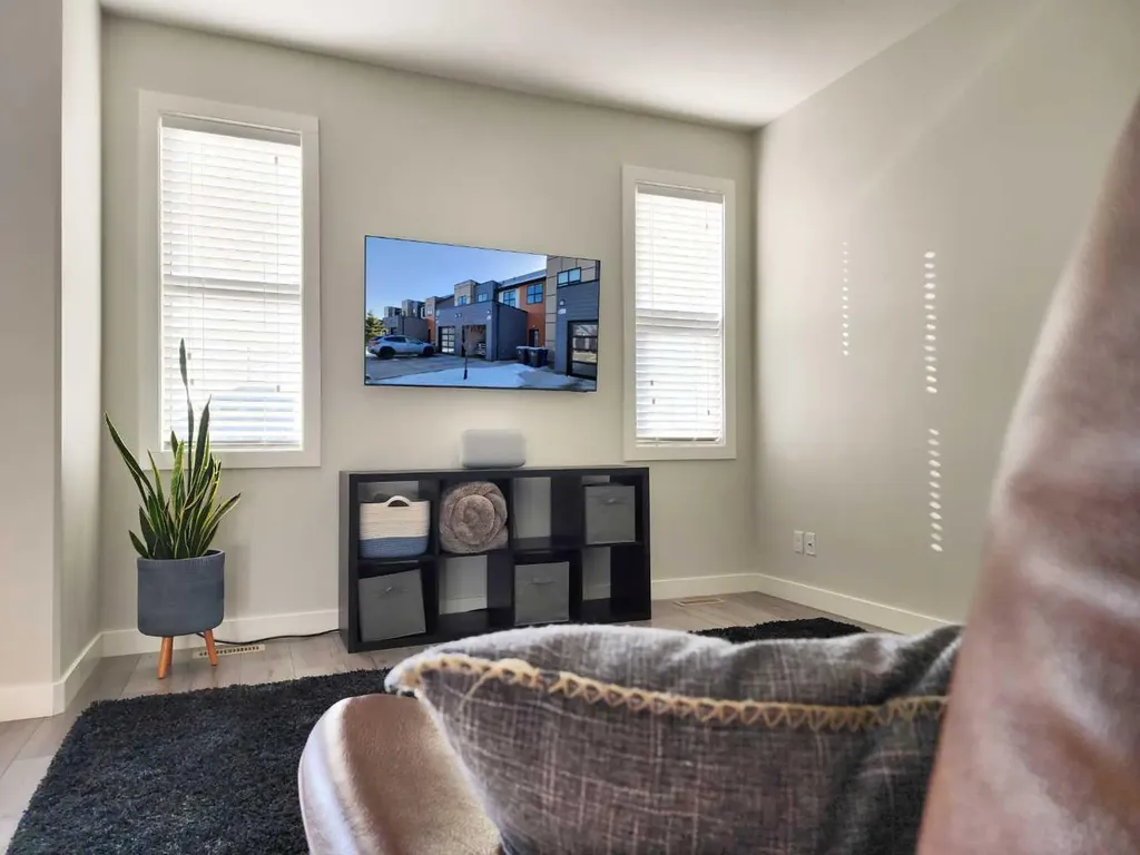 69 Aquitania Circle W Lethbridge AB T1J 5M5