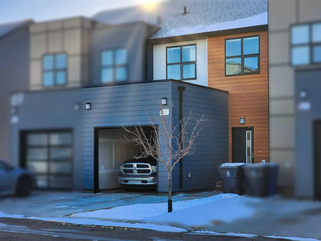 69 Aquitania Circle W Lethbridge AB T1J 5M5