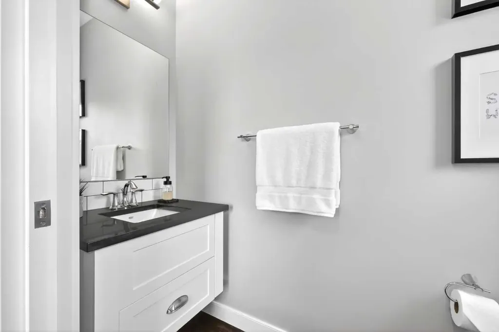 92 Fireside Crescent Cochrane AB T4C 2A3