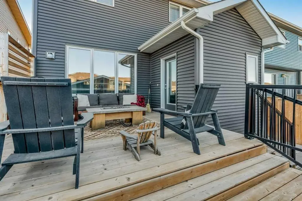 92 Fireside Crescent Cochrane AB T4C 2A3
