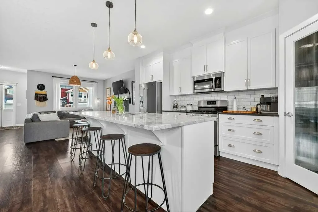 92 Fireside Crescent Cochrane AB T4C 2A3