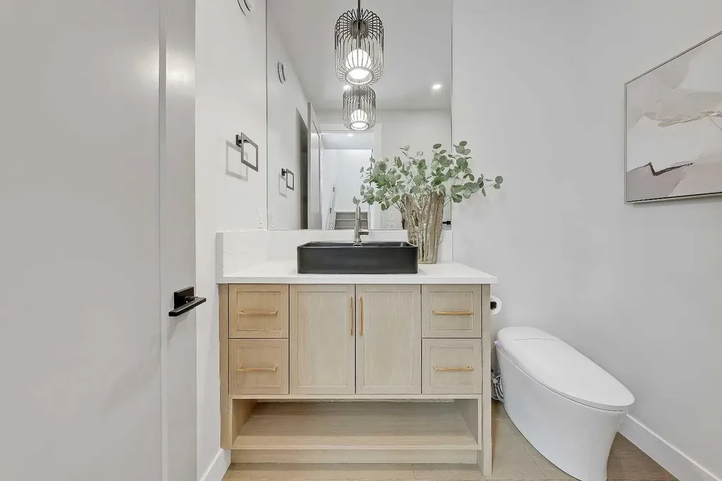 49 Rockhaven Green NW Calgary AB T3G 5H3