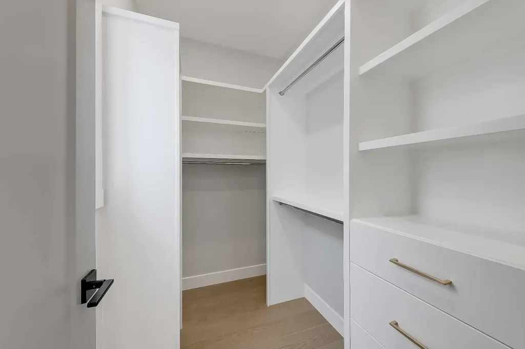 49 Rockhaven Green NW Calgary AB T3G 5H3