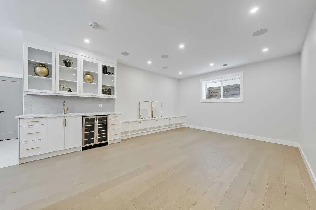 49 Rockhaven Green NW Calgary AB T3G 5H3