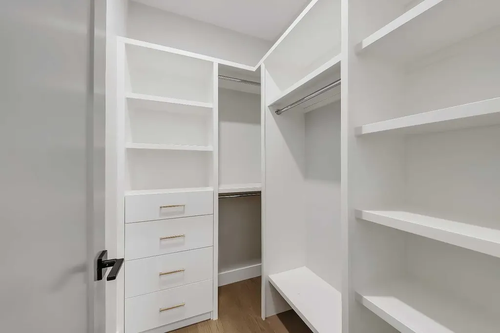 49 Rockhaven Green NW Calgary AB T3G 5H3