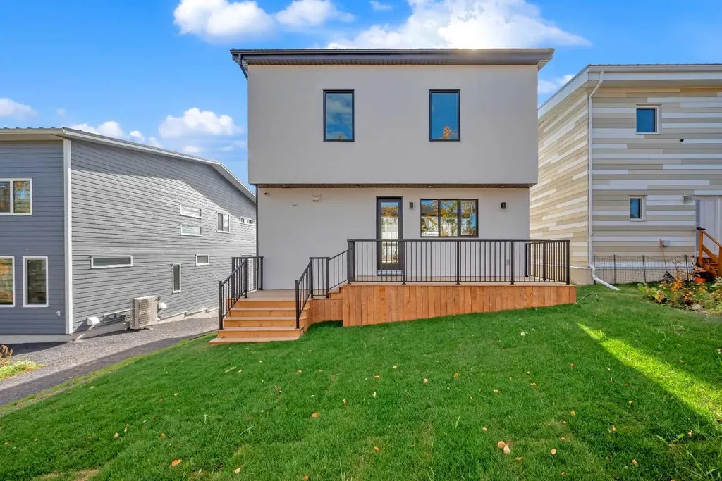 49 Rockhaven Green NW Calgary AB T3G 5H3