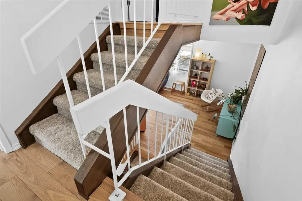 118 Brae Glen Lane SW Calgary AB T2W 1B6
