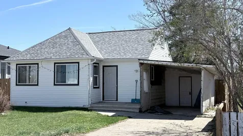 317 2 Avenue E Bow Island AB T0K 0G0