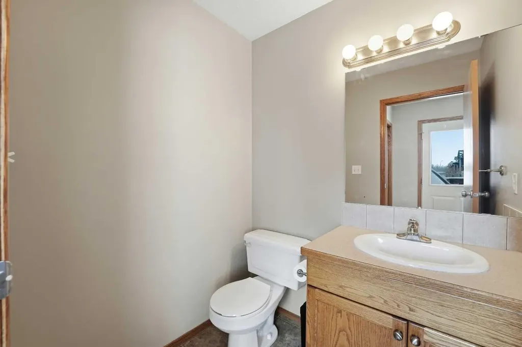 41 Winston Place Blackfalds AB T4M 0K9