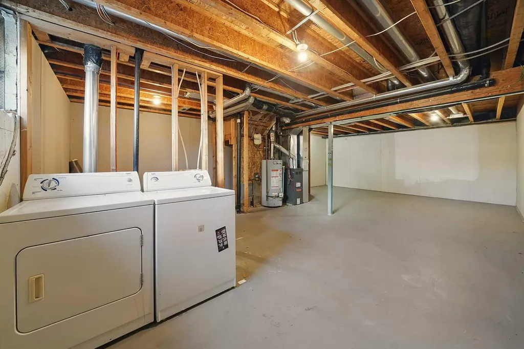 41 Winston Place Blackfalds AB T4M 0K9