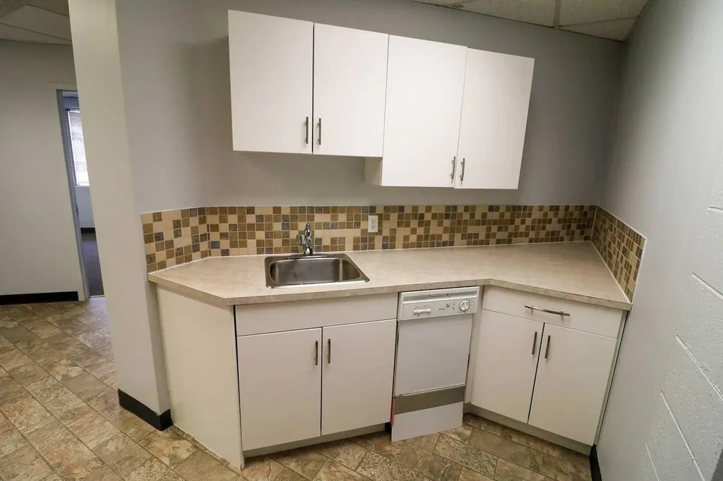 4321 23b Street NE Calgary AB T2E 7V9