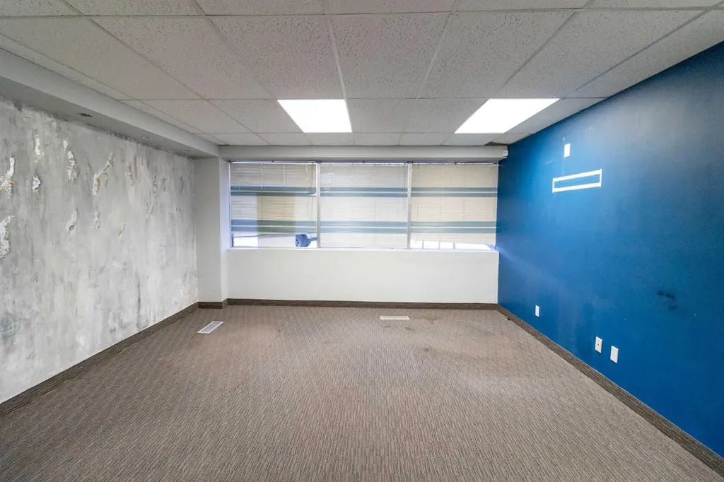 4321 23b Street NE Calgary AB T2E 7V9