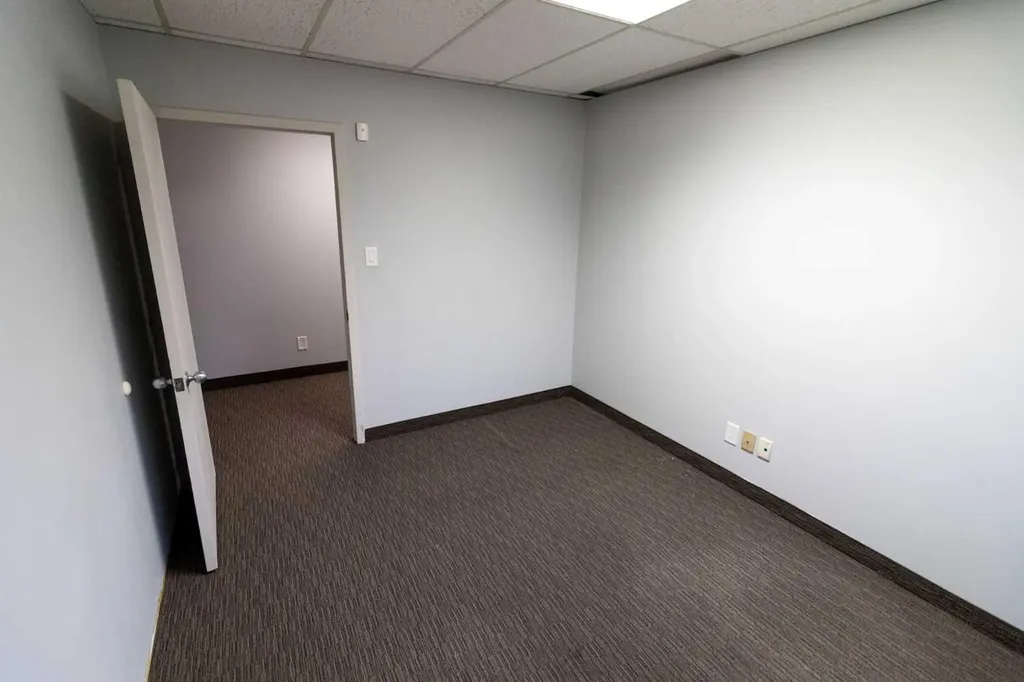 4321 23b Street NE Calgary AB T2E 7V9