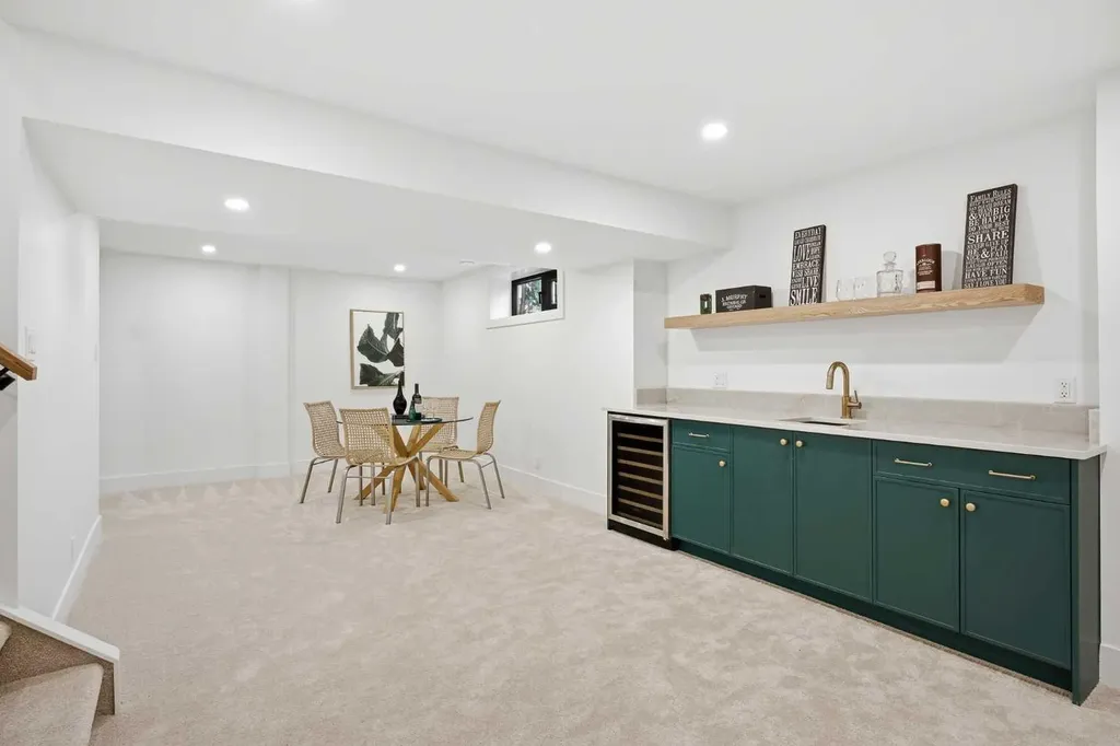 3 Varsity Ridge Terrace NW Calgary AB T3A 4Y2
