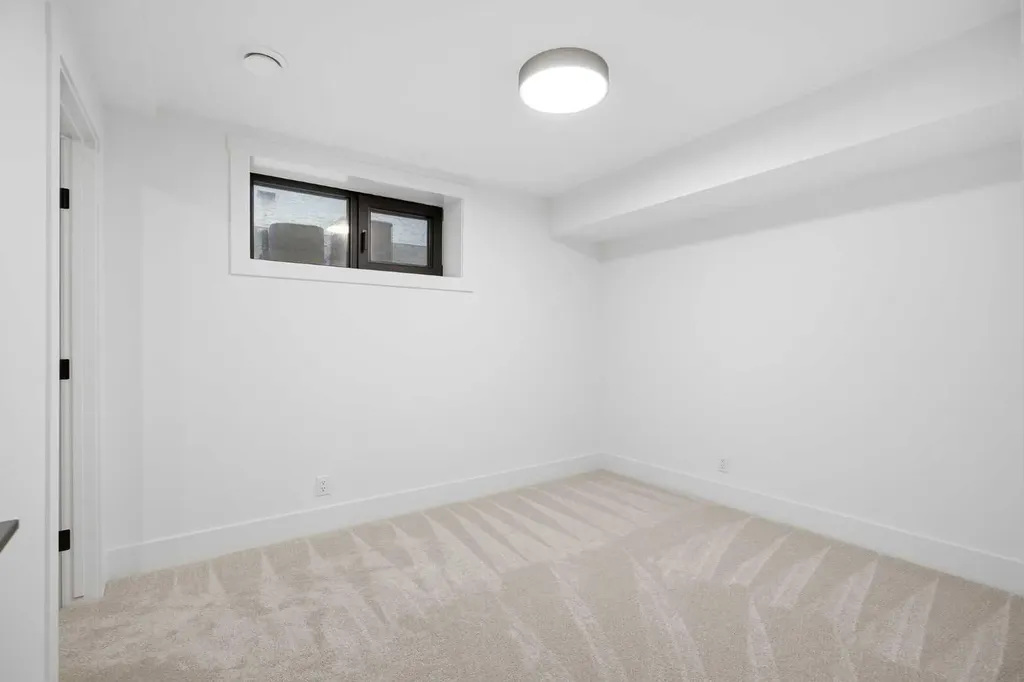 3 Varsity Ridge Terrace NW Calgary AB T3A 4Y2