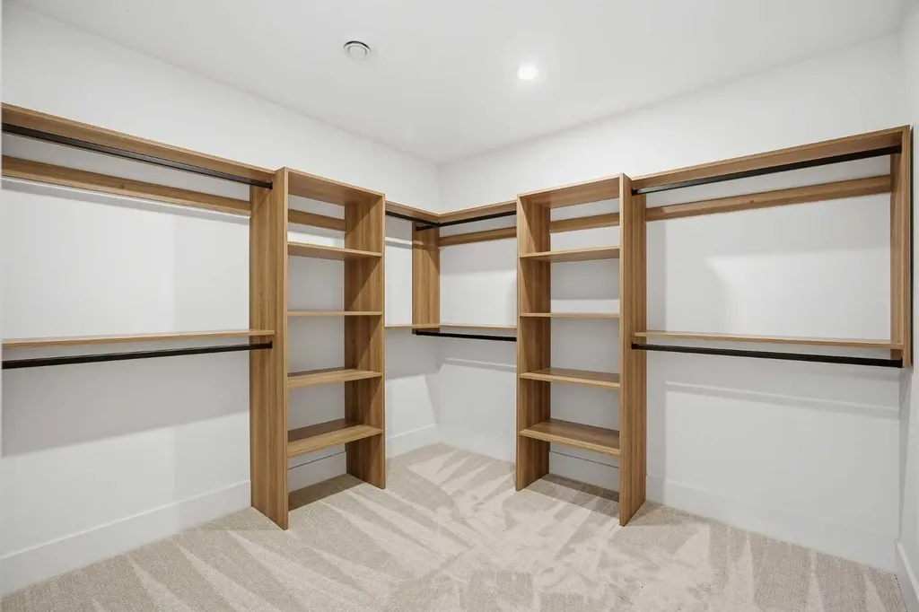 3 Varsity Ridge Terrace NW Calgary AB T3A 4Y2