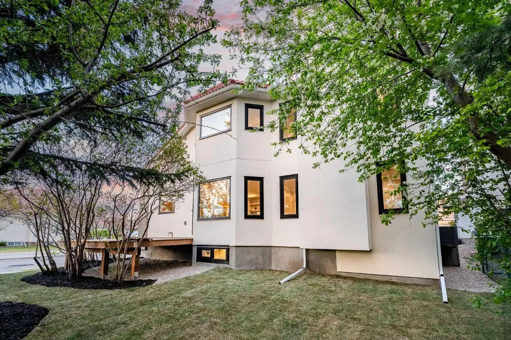 3 Varsity Ridge Terrace NW Calgary AB T3A 4Y2