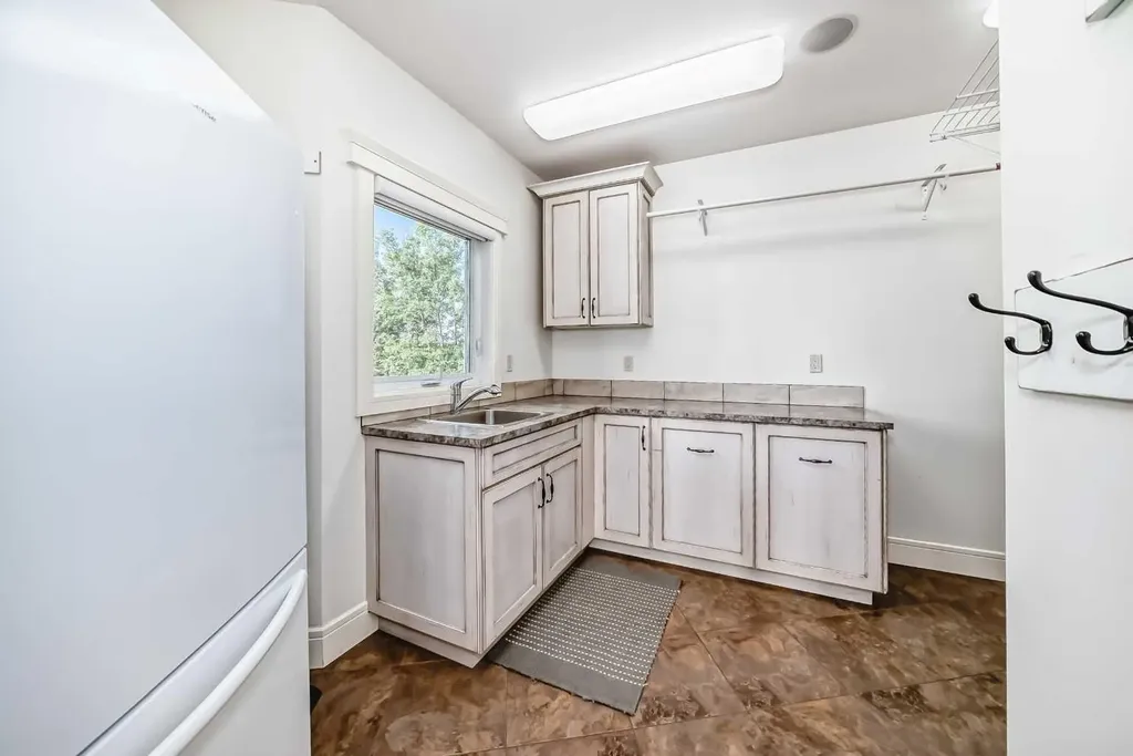 254041 Township Road 435 Rural Ponoka County AB T4J 1R2