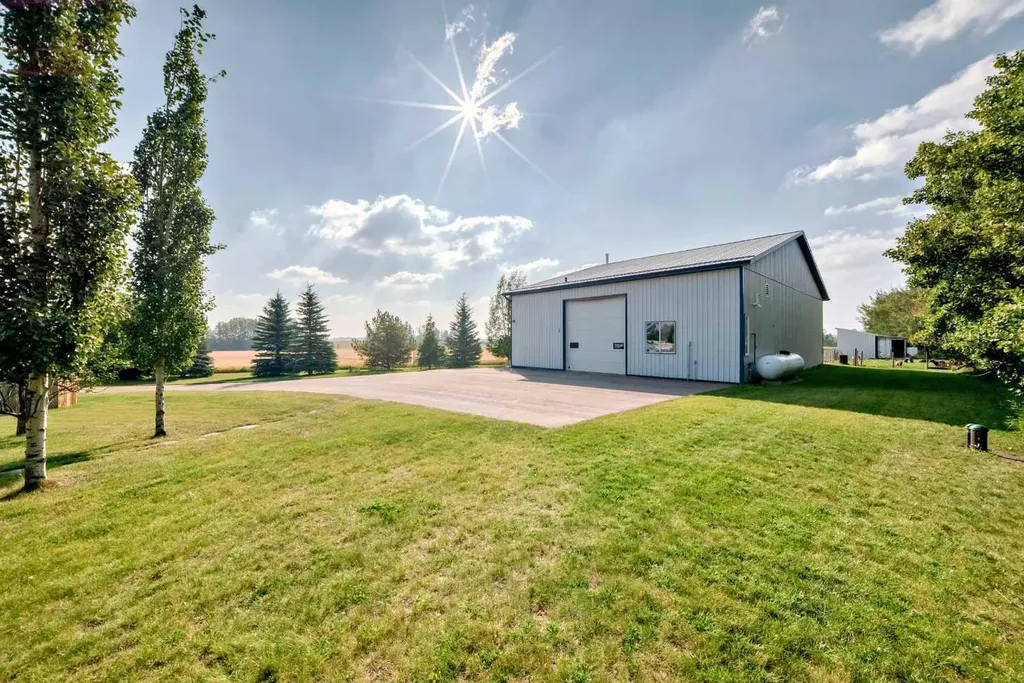 254041 Township Road 435 Rural Ponoka County AB T4J 1R2