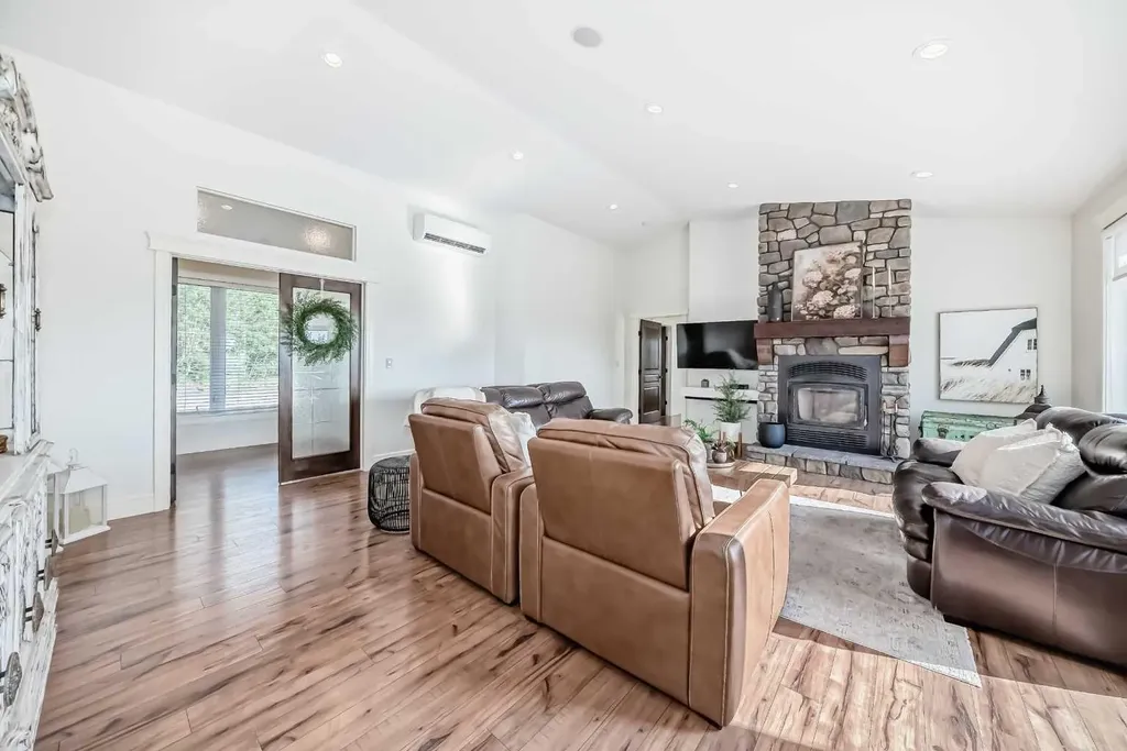 254041 Township Road 435 Rural Ponoka County AB T4J 1R2