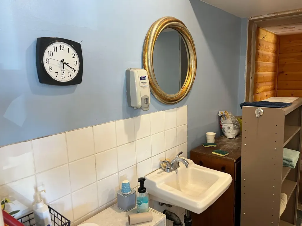 5115 50 Avenue Caroline AB T0M 0M0