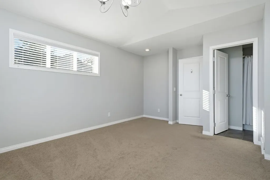 99 Sage Valley Park NW Calgary AB T3R 0E5