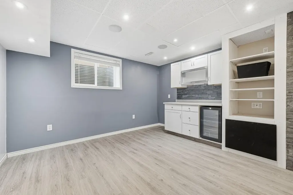 99 Sage Valley Park NW Calgary AB T3R 0E5