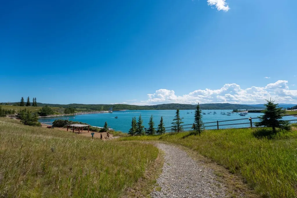 407 Cottageclub Grove Rural Rocky View County AB T4C1B1