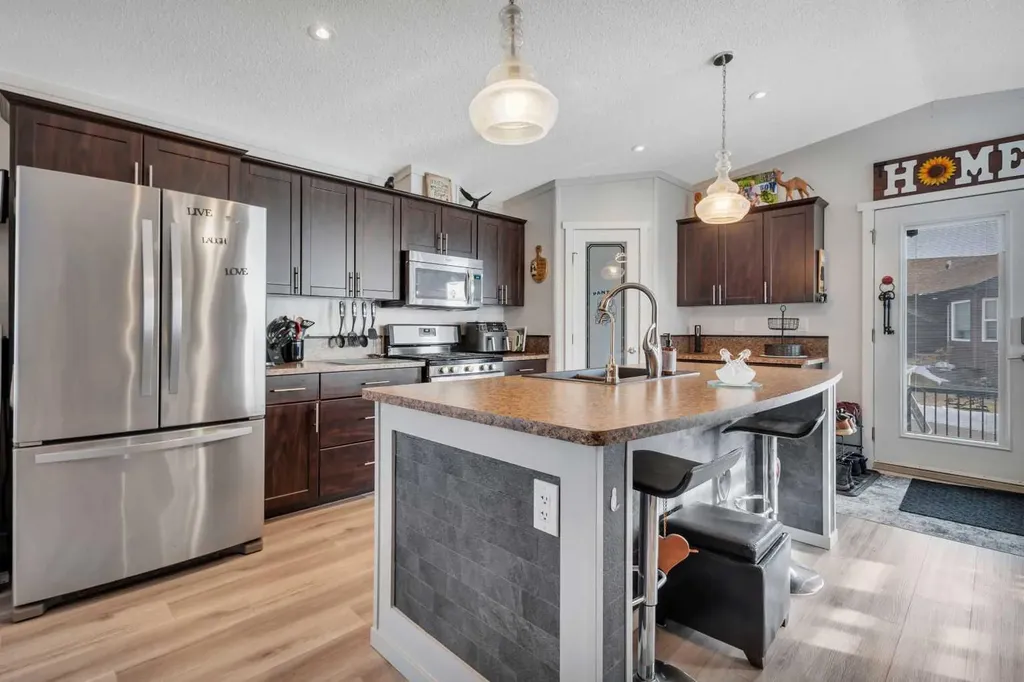 25054 South Pine Lake Road Rural Red Deer County AB T0M 1R0