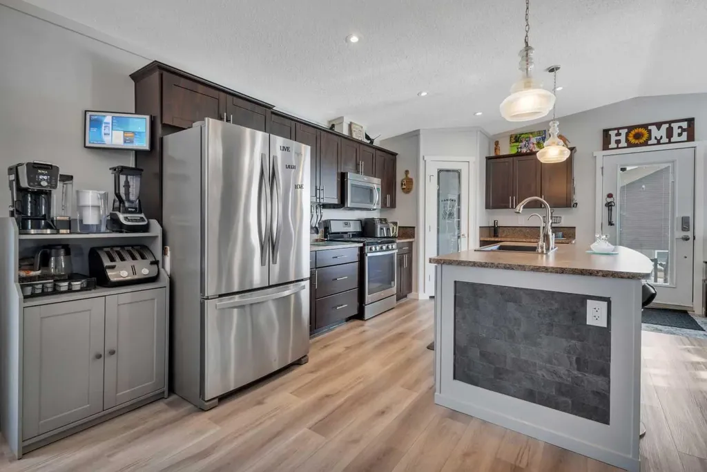 25054 South Pine Lake Road Rural Red Deer County AB T0M 1R0