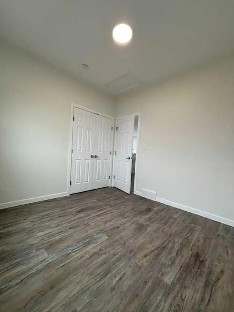 144 Upland Avenue W Brooks AB T1R 1N1
