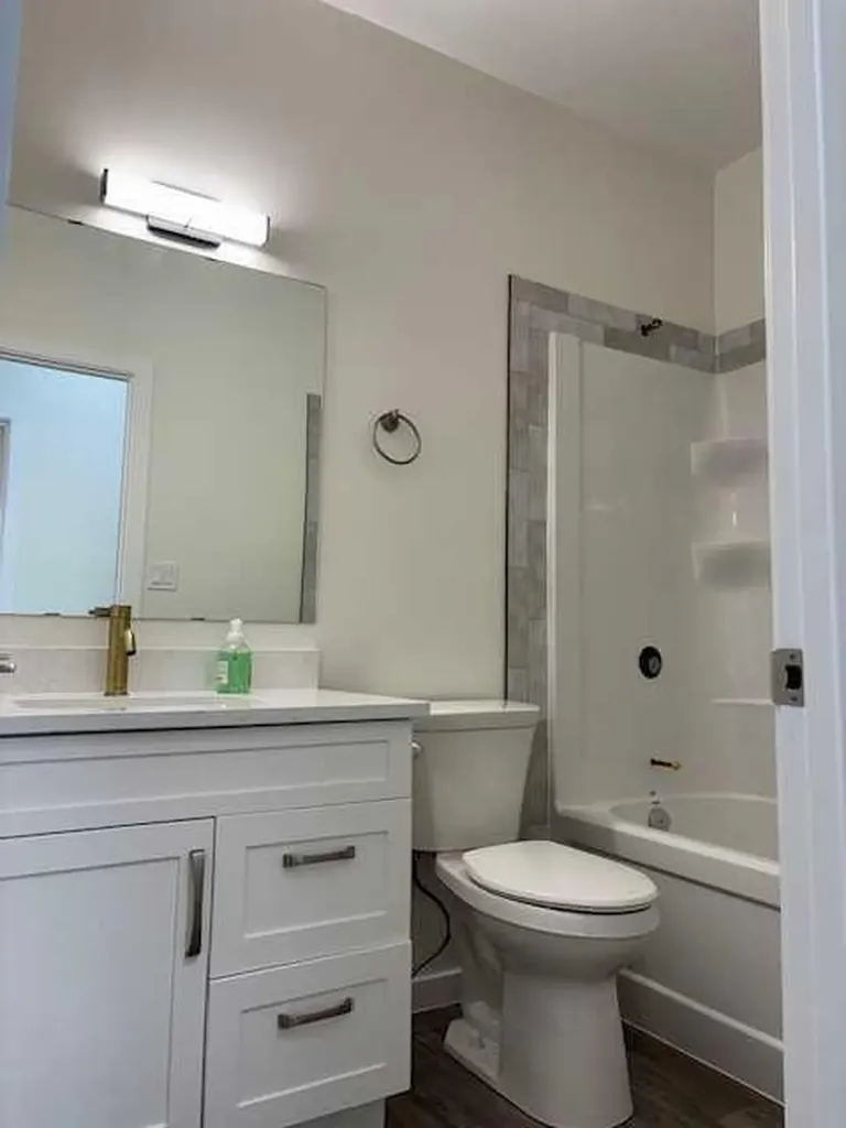 144 Upland Avenue W Brooks AB T1R 1N1