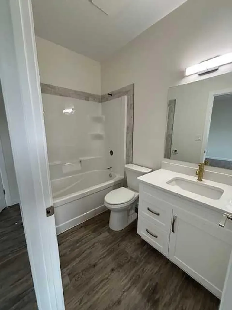 144 Upland Avenue W Brooks AB T1R 1N1