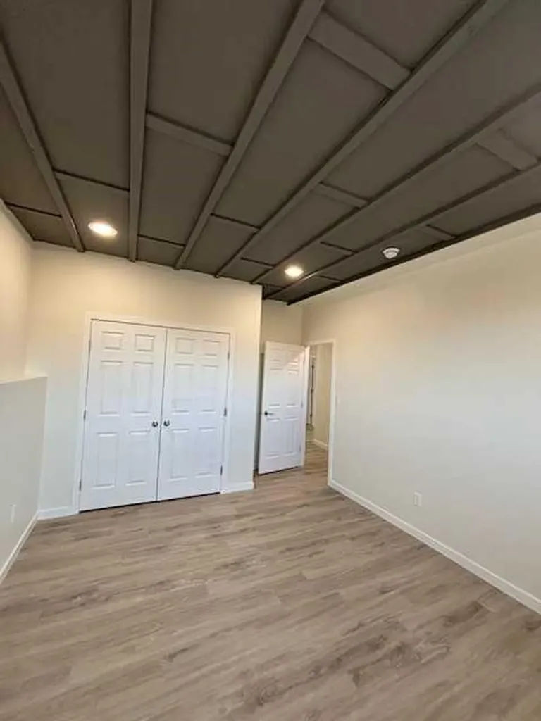 144 Upland Avenue W Brooks AB T1R 1N1