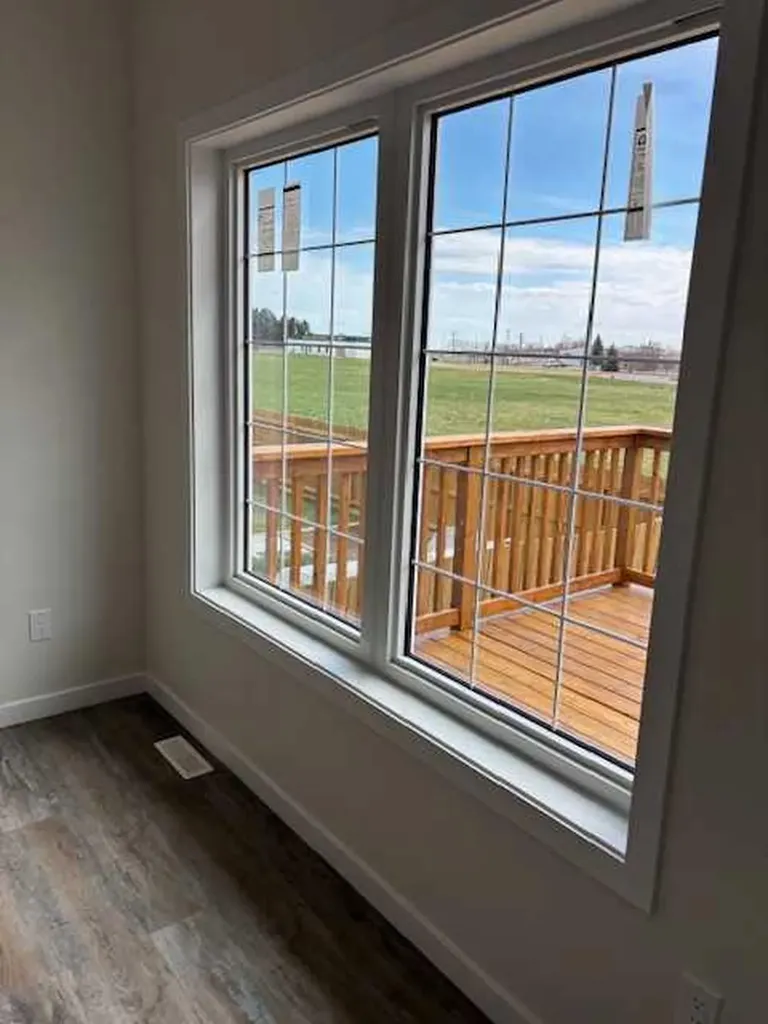 144 Upland Avenue W Brooks AB T1R 1N1